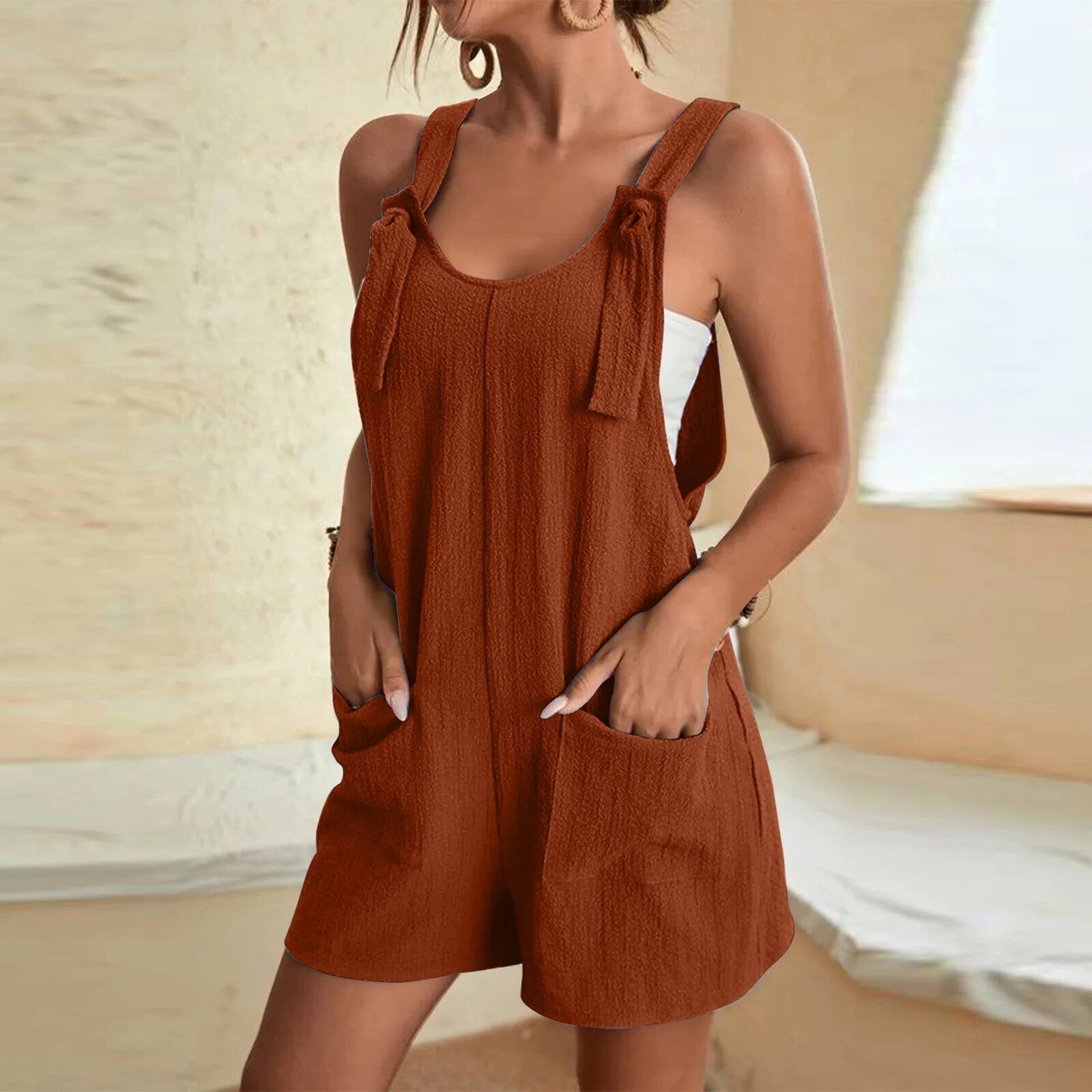 MNZRI | Elegant Short Jumpsuit with a Bow